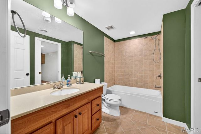 205 Deer View Drive, Troy, MO 63379