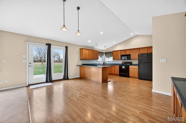 205 Deer View Drive, Troy, MO 63379