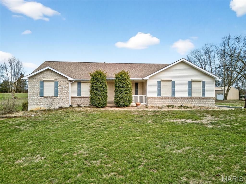 205 Deer View Drive, Troy, MO 63379