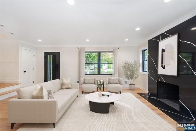 700 Ramapo Road, Teaneck, NJ 07666