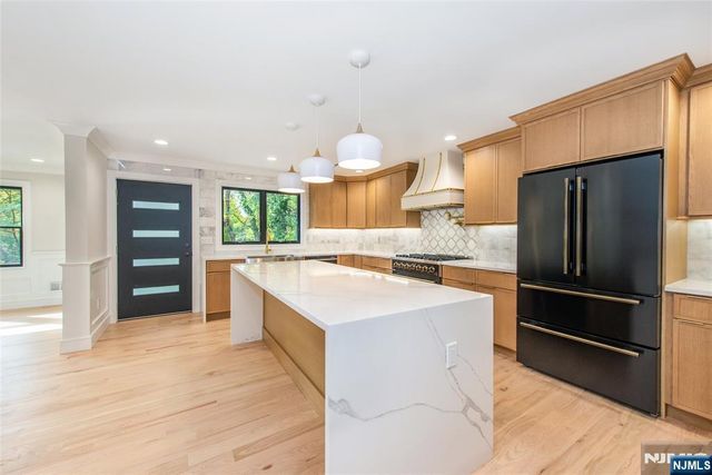 700 Ramapo Road, Teaneck, NJ 07666