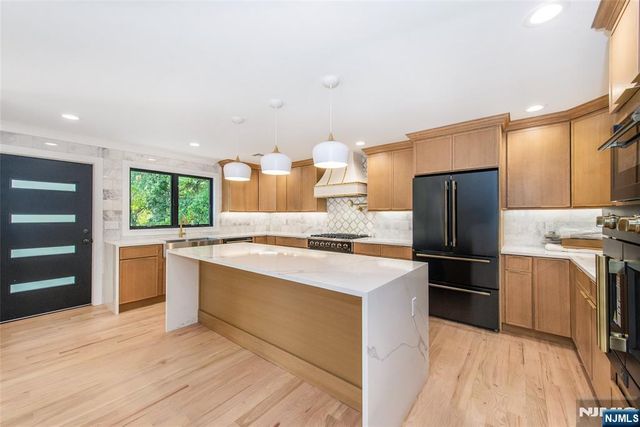 700 Ramapo Road, Teaneck, NJ 07666