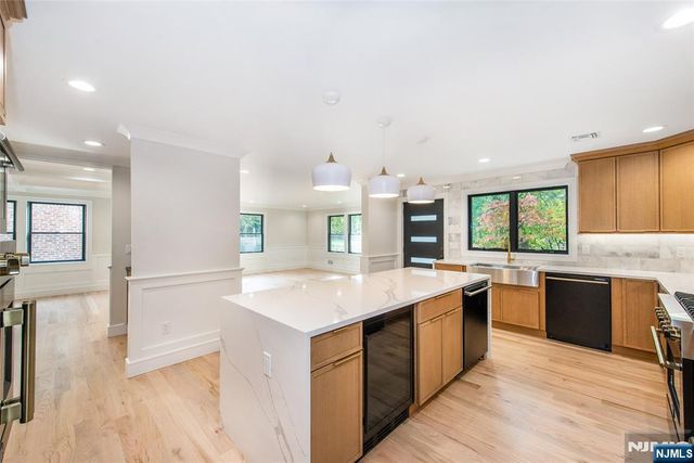 700 Ramapo Road, Teaneck, NJ 07666