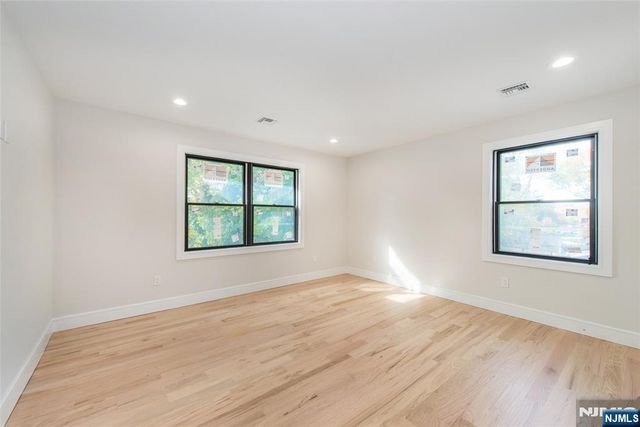 700 Ramapo Road, Teaneck, NJ 07666