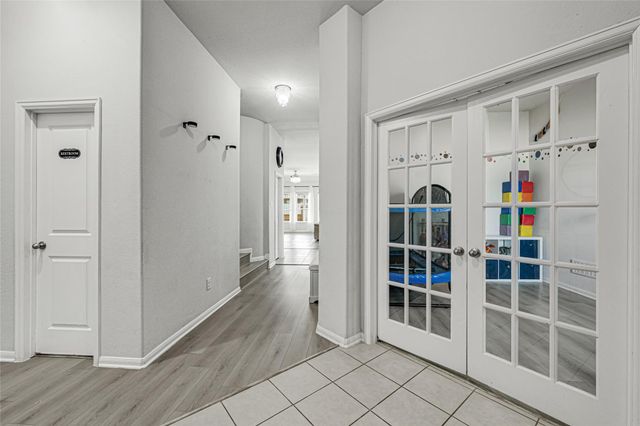 302 Vineyard Court, Alvin, TX 77511
