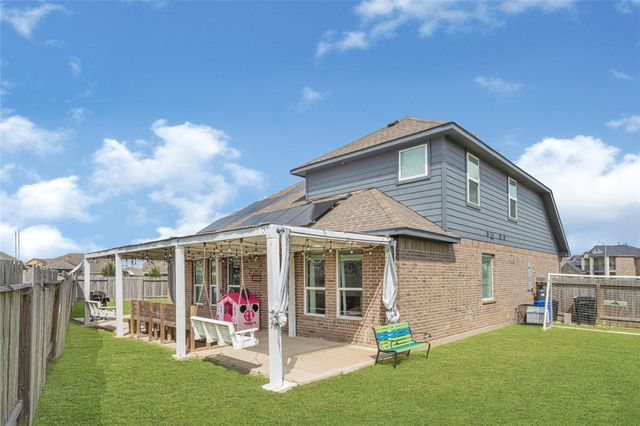 302 Vineyard Court, Alvin, TX 77511
