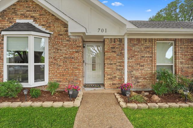 701 Sandy Creek Drive, Allen, TX 75002