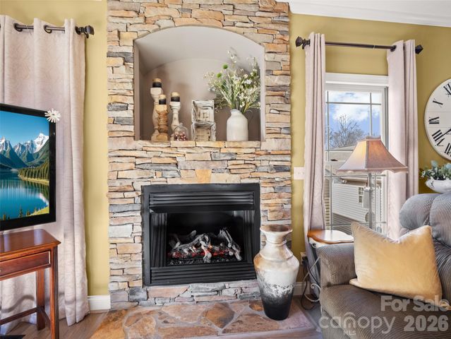 21 Jeff Drive, Asheville, NC 28806