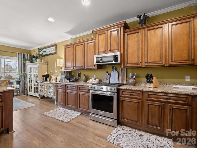 21 Jeff Drive, Asheville, NC 28806