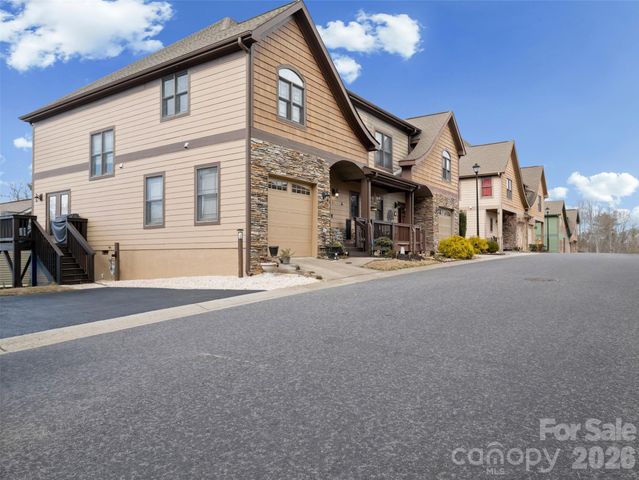 21 Jeff Drive, Asheville, NC 28806