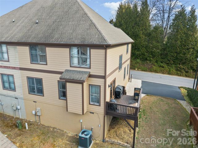 21 Jeff Drive, Asheville, NC 28806