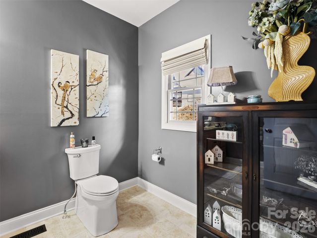 21 Jeff Drive, Asheville, NC 28806