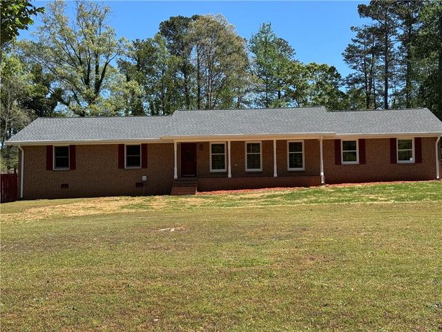 700 Ponderosa Court, Fayetteville, GA 30214