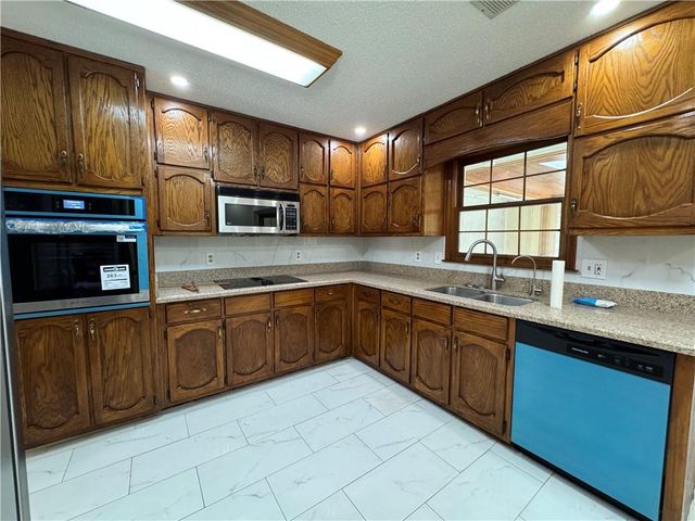 700 Ponderosa Court, Fayetteville, GA 30214