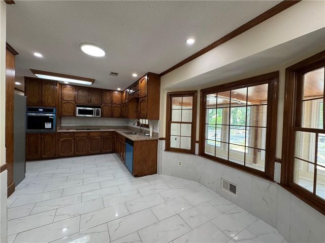700 Ponderosa Court, Fayetteville, GA 30214