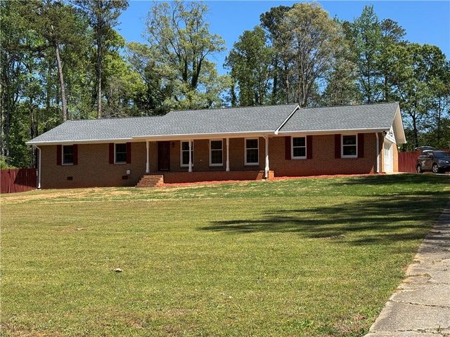 700 Ponderosa Court, Fayetteville, GA 30214