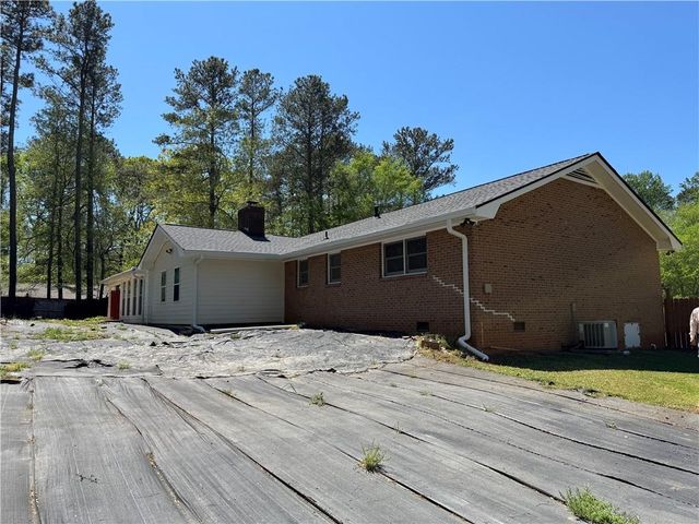 700 Ponderosa Court, Fayetteville, GA 30214