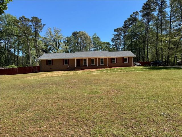 700 Ponderosa Court, Fayetteville, GA 30214