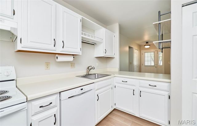 1824 Fairwood Forest Drive, St Peters, MO 63376