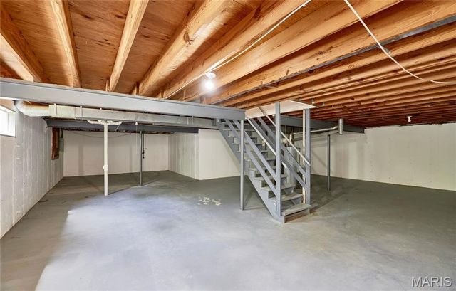1824 Fairwood Forest Drive, St Peters, MO 63376