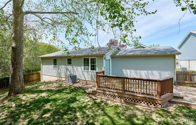 1824 Fairwood Forest Drive, St Peters, MO 63376