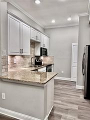 5353 Memorial Drive 2069, Houston, TX 77007