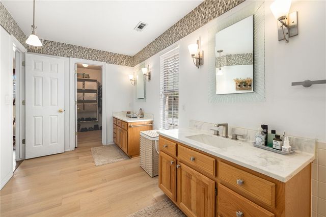 2922 E Whippoorwill Lane, Fayetteville, AR 72701