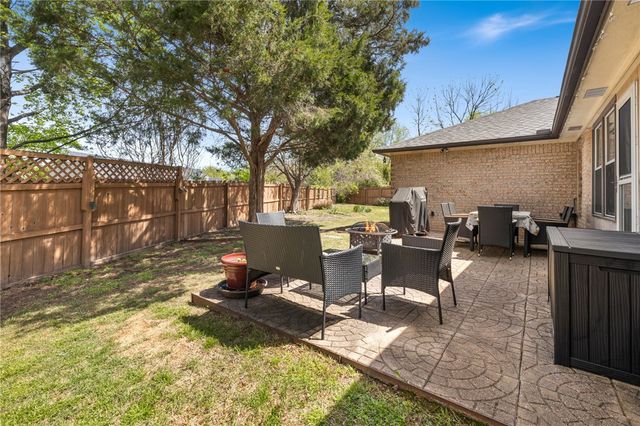 2922 E Whippoorwill Lane, Fayetteville, AR 72701