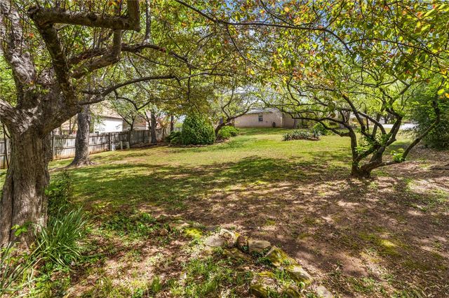 2922 E Whippoorwill Lane, Fayetteville, AR 72701