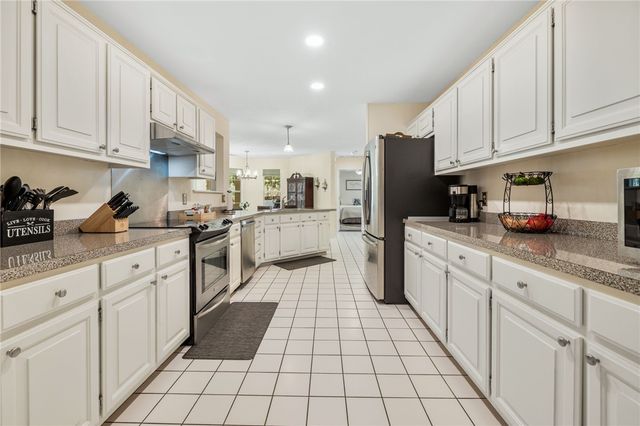 2922 E Whippoorwill Lane, Fayetteville, AR 72701