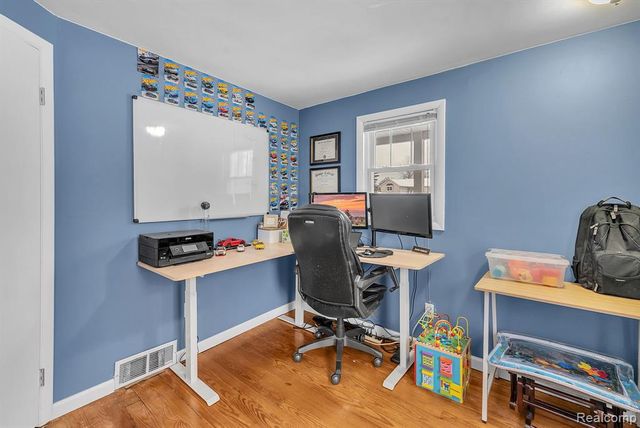 4990 Bolla Road, Ypsilanti, MI 48197