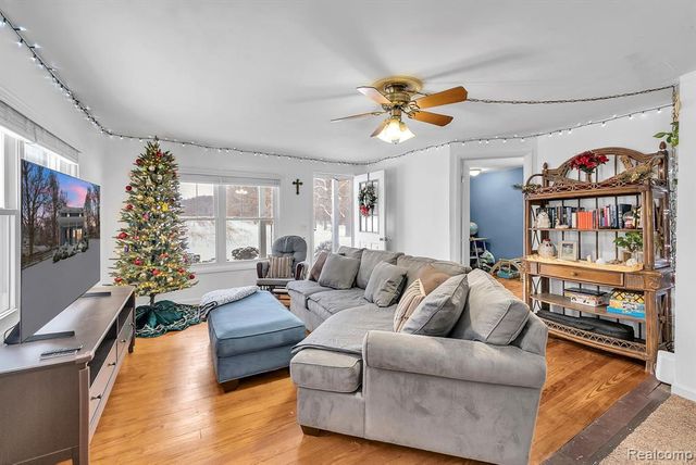 4990 Bolla Road, Ypsilanti, MI 48197