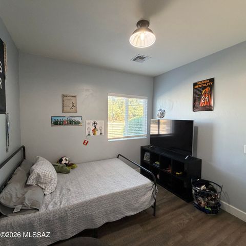 726 S Harry P Stagg Drive, Vail, AZ 85641