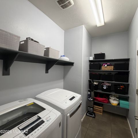 726 S Harry P Stagg Drive, Vail, AZ 85641