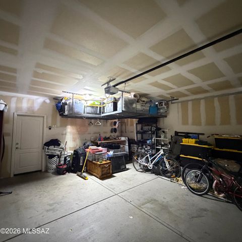 726 S Harry P Stagg Drive, Vail, AZ 85641