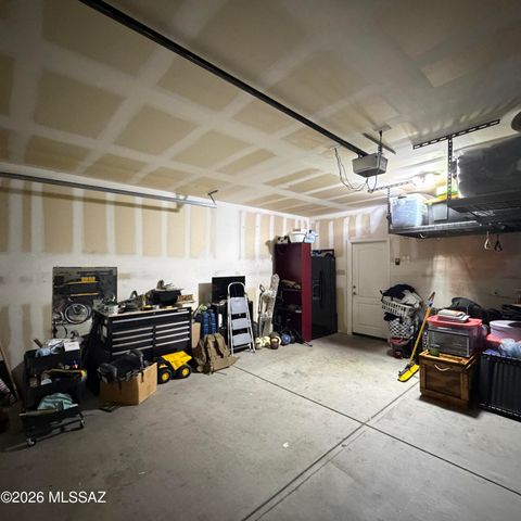 726 S Harry P Stagg Drive, Vail, AZ 85641