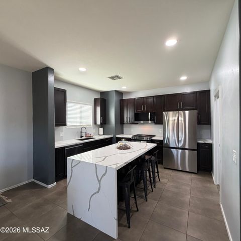 726 S Harry P Stagg Drive, Vail, AZ 85641