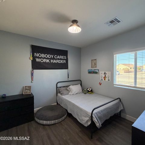 726 S Harry P Stagg Drive, Vail, AZ 85641