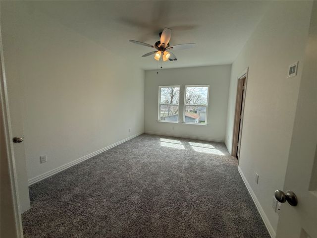 412 E 7th Street 2, Bonham, TX 75418