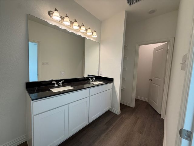 412 E 7th Street 2, Bonham, TX 75418