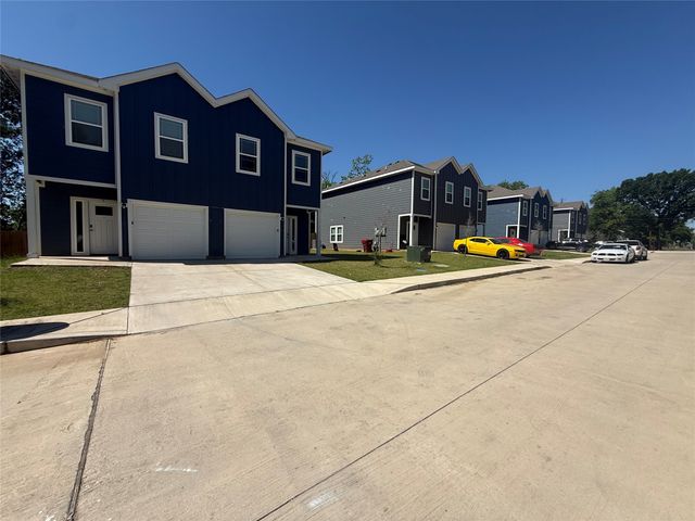 412 E 7th Street 2, Bonham, TX 75418