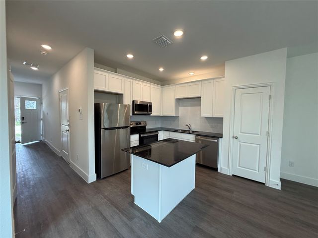 412 E 7th Street 2, Bonham, TX 75418