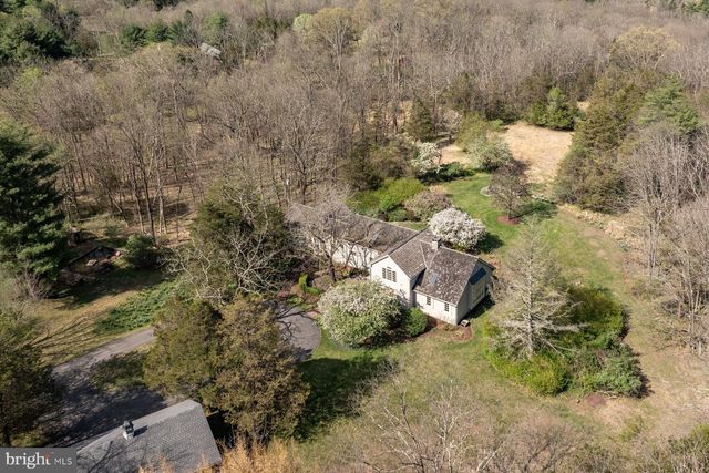 542 HEADQUARTERS RD, Ottsville, PA 18942