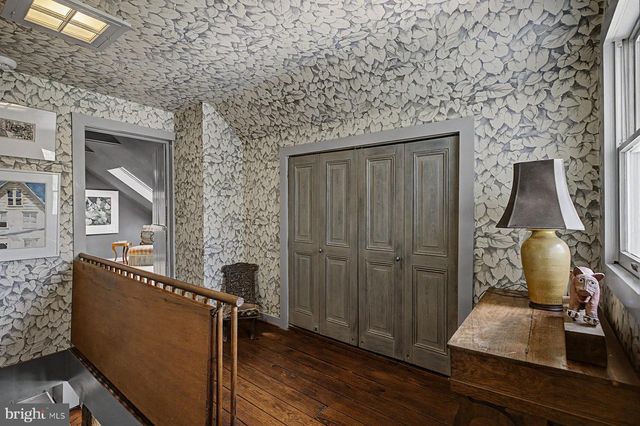 542 HEADQUARTERS RD, Ottsville, PA 18942