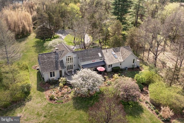 542 HEADQUARTERS RD, Ottsville, PA 18942
