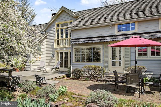 542 HEADQUARTERS RD, Ottsville, PA 18942