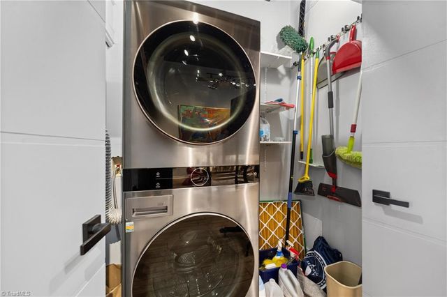 1 W 5th Street 102, Winston-salem, NC 27101