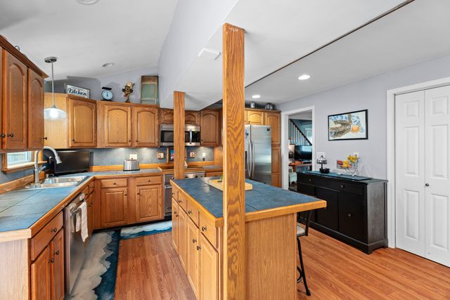 101 Pool Road, North Haven, CT 06473