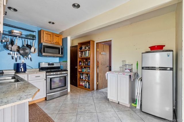 44 3rd Street, Brentwood, NY 11717