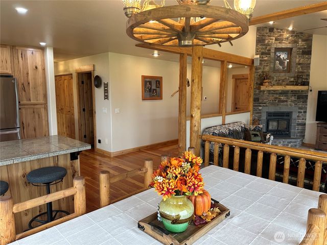 7 Lake Breeze Lane, Oroville, WA 98844